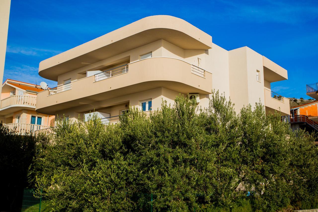 Maiv Residence - Family & Designer Suites Rogoznica  Ngoại thất bức ảnh