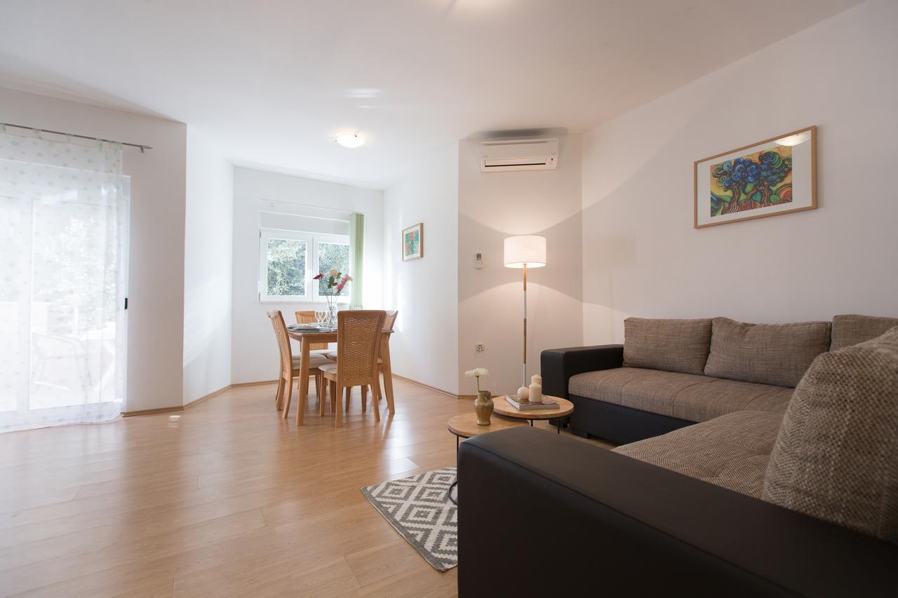 Maiv Residence - Family & Designer Suites Rogoznica  Ngoại thất bức ảnh
