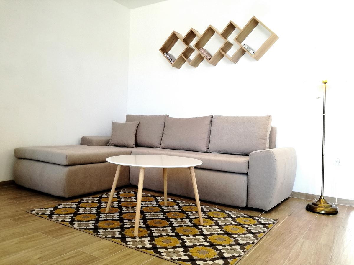 Maiv Residence - Family & Designer Suites Rogoznica  Ngoại thất bức ảnh