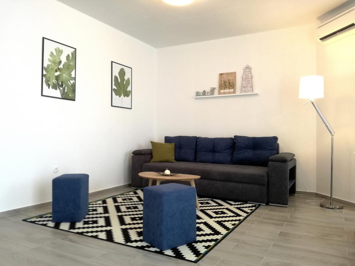Maiv Residence - Family & Designer Suites Rogoznica  Ngoại thất bức ảnh