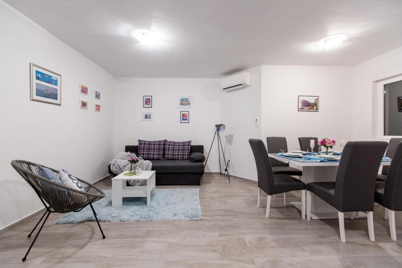 Maiv Residence - Family & Designer Suites Rogoznica  Phòng bức ảnh
