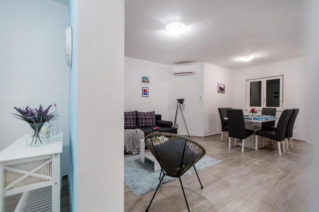 Maiv Residence - Family & Designer Suites Rogoznica  Phòng bức ảnh